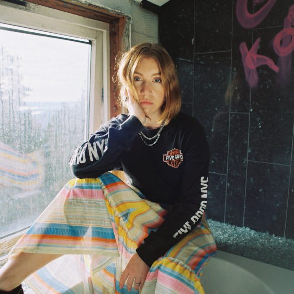 MØ, Sigrid,Dua Lipa, Hanne Mjøen, Physical Presents